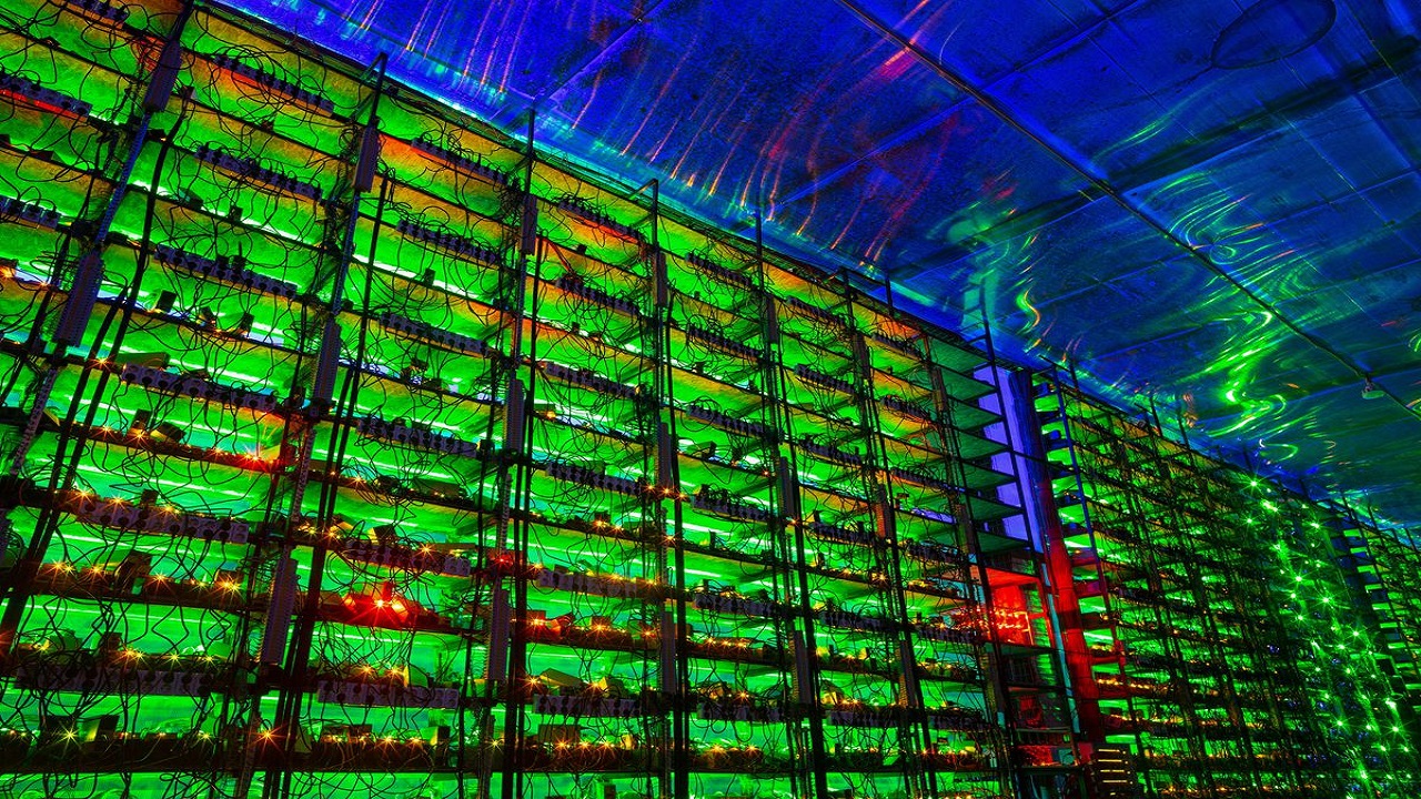 What is a bitcoin mining farm?